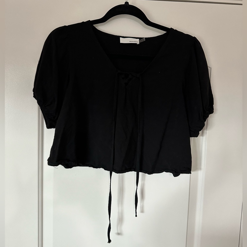 Heatherly Anastasia Tie Front Lace Up Detail Cropped‎ Blouse Black Size Small